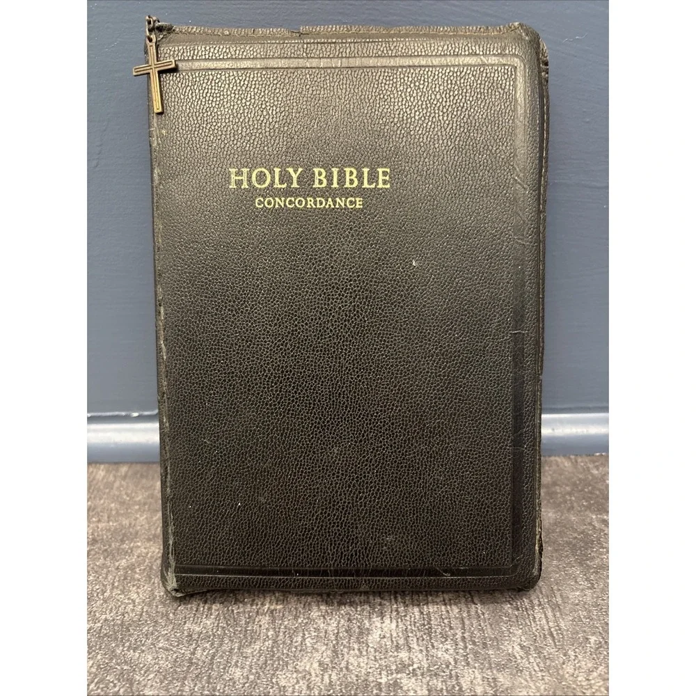 Holy Bible KJV Genuine Leather Red Letter Edition Concordance World Publishing
